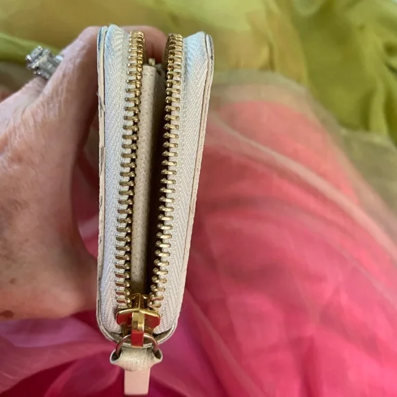 Louis Vuitton Clémence Wallet - Picture 4 of 13